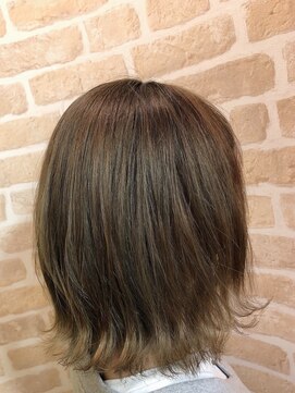 エルフゥ(Elle fou) 透明感たっぷりスモーキーカラー