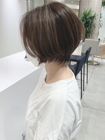 ステアケース 武蔵小杉店(stair:case)&nbsp;ハイライトカラーベージュ丸みショートボブセンターパート