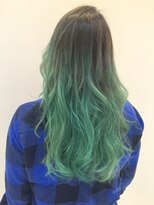 ロロ(LoLo.)&nbsp;個性的な外国人風エメラルドグリーン☆