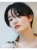 センターパートハンサムショート