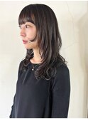 フェイスレイヤーの黒髪ミディアム/顔周りレイヤー