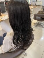 アイディー バイ ケンジ(id. by KENJE)&nbsp;ゆるウェーブパーマ