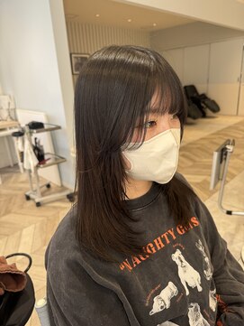 ニューヨークニューヨーク 阪急高槻店(NYNY) 顔まわりにこだわるレイヤーカット