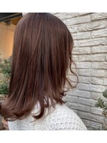 コマド(Comado) 明るめブラウンカラー×外ハネスタイル