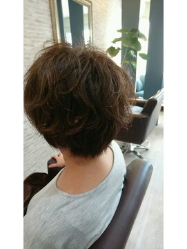 ねむれる森 ショートパーマスタイル