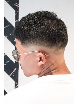 メリケンバーバーショップ コウベ(MERICAN BARBERSHOP KOBE) クロップテクノセミウェットショート