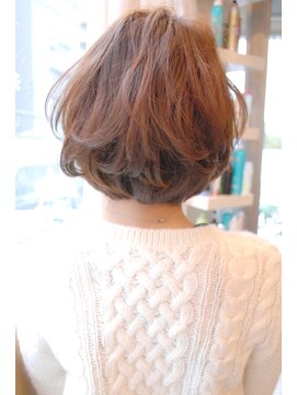 レウナ 外苑前(Reuna) 【30代40代50代】大人女性におススメひし形ボブ パーマ