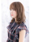 ショコラベージュが大人かわいいくせ毛風ルーズヘアb