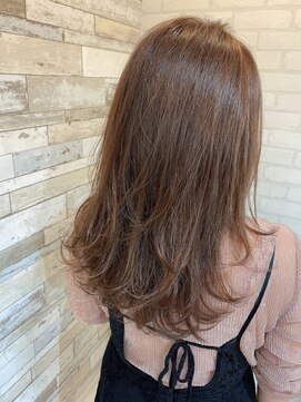 マーリャヘアー(mallia hair) くびれ外ハネロングレイヤー