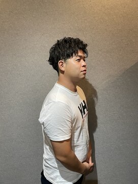 レアロイヤルバーバー(Le' A ROYAL BARBER) 【無造作パーマ/ツーブロ/黒髪/刈り上げ】