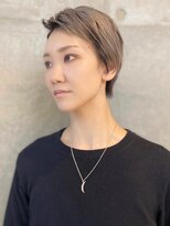 セル(CELL)&nbsp;ベリーショート×シルバーベージュ　モード