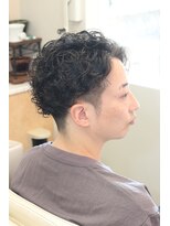 モナミ美容室 マッシュベースのカーリーヘアー。