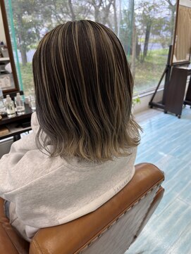 オーバル(OvaL) バレイヤージュ/こなれミディ/イメチェン