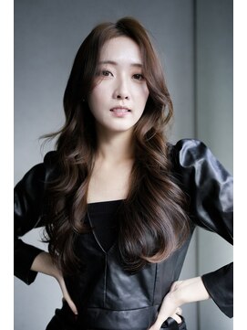 ザシェノンアオヤマ(THE CHAINON AOYAMA) 韓国くびれロング ダークグレージュ コテ巻き風パーマ