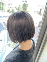 エウペ 渋谷(WEUPE)&nbsp;斜めバング/グレージュカラー/デザインカラー/シルキーベージュ