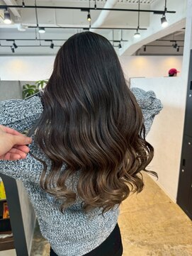 メリー オオサカ(Merly Osaka) 暗髪バレイヤージュオンカラー