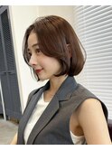 ミニボブ小顔暗髪切りっぱなしボブ外ハネボブブラウンカラー青山