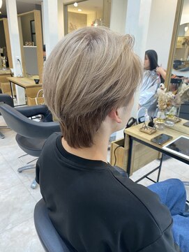 アルトラ(ALTLA) ホワイトベージュ