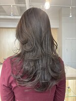 フルリール(fleurir)&nbsp;バタフライレイヤー/ハッシュカット/グレージュカラー