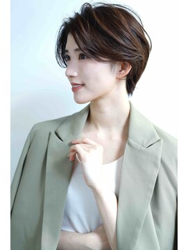 ムウ 難波(MOU) クールショートボブ前髪イメチェンピンクベージュ30代40代50代