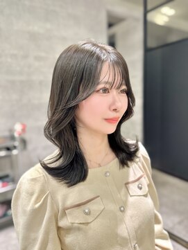 アンダーバーホワイト 天王寺阿倍野店(_WHITE) レイヤーカット/前髪あり/韓国/顔周り/前髪カット/ブリーチなし