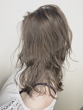 アヴァンス アリオ鳳店(AVANCE) ラベンダー×グレージュ