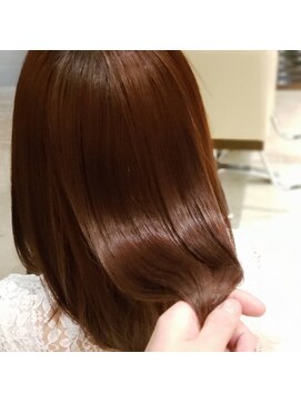 シュバルツ(schwarz) 光と目線集めるツヤツヤトリートメント