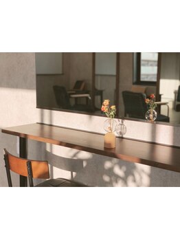 マンツーマン接客×隠れ家サロンであなただけの贅沢なサロンTimeを。美容歴が長い経験豊富なStylist在籍。