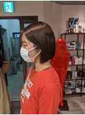 ショートボブ×オリーブブラウン