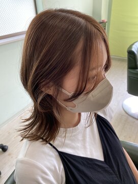 ヘアー メイク フィールド(Hair Make Field) 顔まわりの透け感がかわいい外ハネミディ♪
