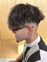 ヒュイル バイ ニアウ(Hwyl by Niau)&nbsp;メンズマッシュパーマ波巻スパイラルパーマニュアンスパーマ