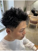 メンズシンプル黒髪/無造作パーマ/スパイキーショート