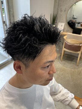 ガーデン オオタカノモリ(garden otakanomori) メンズシンプル黒髪/無造作パーマ/スパイキーショート