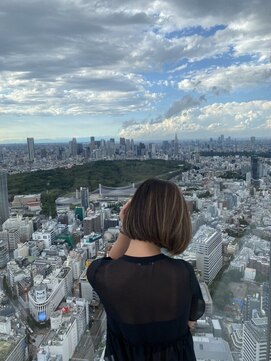 アクアマリン8810 ハチハチイチゼロ(AQUA MARINE 8810) ダークアッシュ/シアカラー/ショートヘア/北習志野