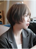 ショートボブ前上がりくせ毛多毛まとまり奥行き