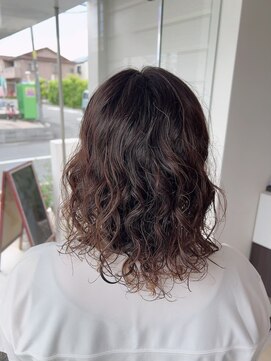 ビーズ ノイ(BEE´Z ＮＥＵ) デザインカラーふわふわパーマ10.1