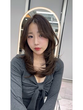 ロンドルピナス 小倉(Lond Lupinus) ミディアムレイヤーカット/似合わせカット/大人ガーリー/20代