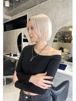 髪屋 紬 ハイトーン好きさん必見!淡く透けるホワイトカラー