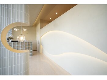 メゾンルヴェール 岐阜穂積(Maison LeVert)の写真/【岐阜/北方】オーダーメイドトリートメントでみるみる髪質改善!広々とした上質空間で癒されてください♪