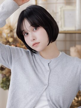 ENOAhair&spabyCOVERHAIR【ショート/白髪染め ぼかし/ヘッドスパ】【10/1開店(予定)】 丸みが美しい大人の黒髪ショートボブ