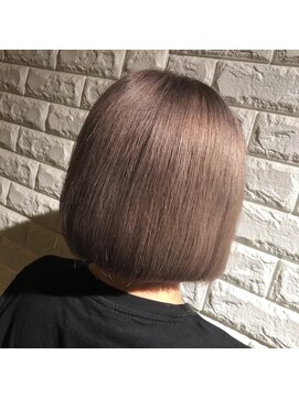 リー 東三国(Lee) ボブスタイル×ラベージュ