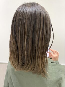 コタ ヘアサロン(KOTA HAIR SALON)の写真/【大人女性に支持◎】ハイライトやバレイヤージュでお洒落染め！コントラストを活かして白髪カバーにも♪