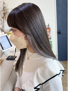 アーブル ヘアーアンドメイク(ARBRE) ブリーチシルバーインナーカラー髪質改善トリートメント