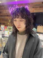 バイブス バイ ケンジ(vibes by KENJE)&nbsp;ウルフカット　パーマ　ミディアム