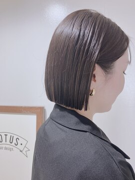 ロータス ヘアデザイン(LOTUS hair design.) 秋カラー　ミニボブ