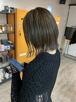 コワファーストナガサキシャンプーボーイ(COIFF1RST NAGASAKI SHAMPOO BOY)&nbsp;ぱつっとボブ ブリーチなしカラー 透明感カラー 長崎浜の町