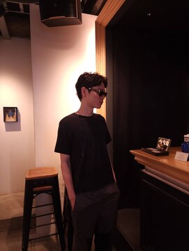 ブロック ジャポン(bloc japon) メンズの前下がりのショートヘア