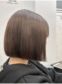 まとまり重視のぱつっとボブ