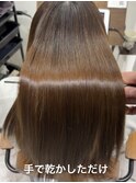 カラー毛　明度差のダメージのある髪へ扱いやすい美髪矯正