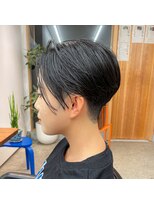 ネオ ディスカス(Neo Discus) 【媚びない大人の魅力】質感で決める、洗練ハンサムショート